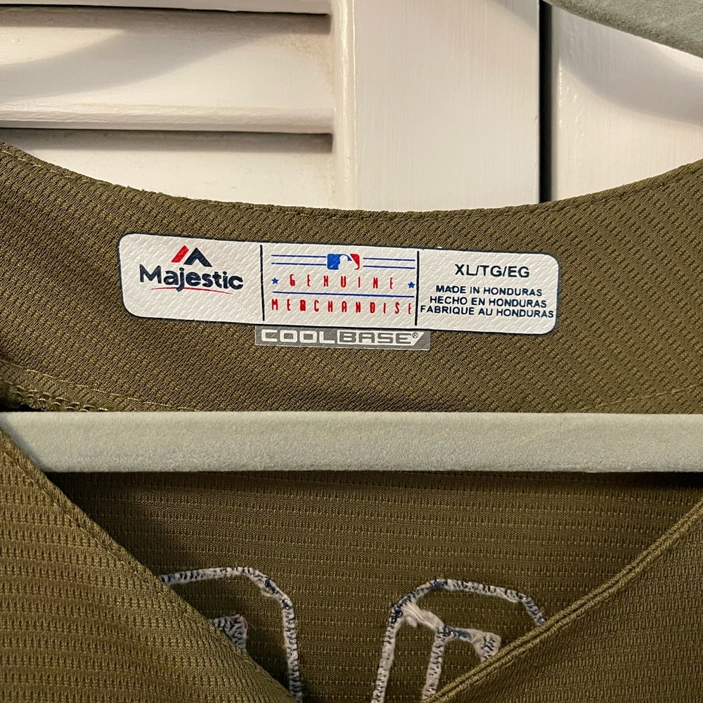 Cubs Jersey - image 1